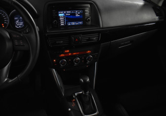 Подержанный автомобиль Mazda CX-5 2014 года (21 фото)