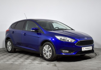 Подержанный автомобиль Ford Focus Hatchback 2015 года (3 фото)