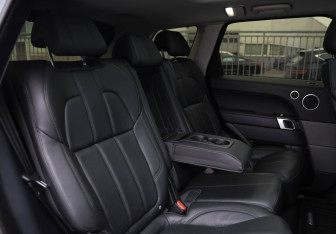 Подержанный автомобиль Land Rover Range Rover Sport 2017 года (15 фото)