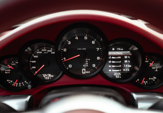 Подержанный автомобиль Porsche 911 Coupe 2013 года (39 фото)