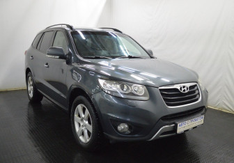 Подержанный автомобиль Hyundai Santa Fe 2011 года (3 фото)
