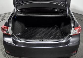 Подержанный автомобиль Toyota Corolla Sedan 2012 года (21 фото)