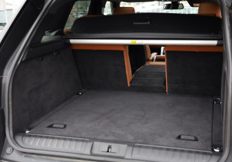 Подержанный автомобиль Land Rover Range Rover Sport 2013 года (34 фото)