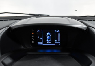 Подержанный автомобиль Ford Kuga 2013 года (19 фото)