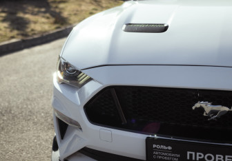 Подержанный автомобиль Ford Mustang Coupe 2020 года (12 фото)