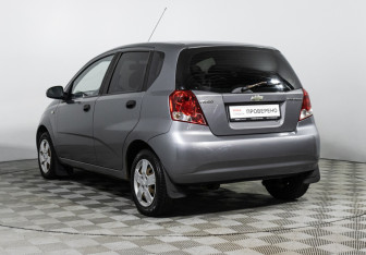 Подержанный автомобиль Chevrolet Aveo Hatchback 2006 года (7 фото)