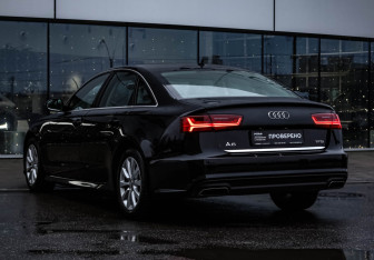 Подержанный автомобиль Audi A6 Sedan 2018 года (9 фото)