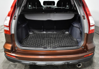 Подержанный автомобиль Honda CR-V 2012 года (19 фото)