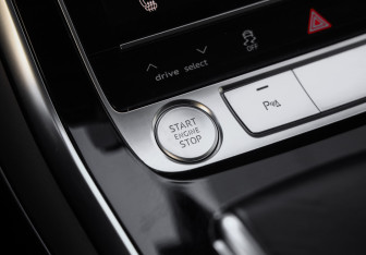 Подержанный автомобиль Audi Q7 2019 года (25 фото)