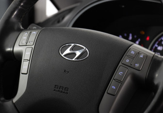 Подержанный автомобиль Hyundai H-1 2018 года (9 фото)