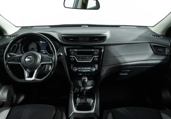 Подержанный автомобиль Nissan Qashqai 2020 года (13 фото)