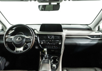 Подержанный автомобиль Lexus RX 2021 года (13 фото)