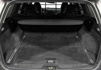 Подержанный автомобиль Volvo XC70 2010 года (20 фото)