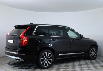 Подержанный автомобиль Volvo XC90 2020 года (5 фото)