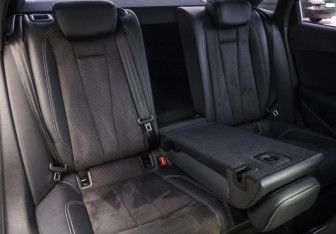 Подержанный автомобиль Audi A4 Sedan 2018 года (29 фото)