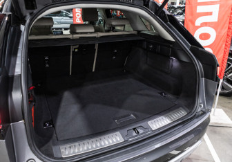 Подержанный автомобиль Land Rover Range Rover Velar 2021 года (31 фото)