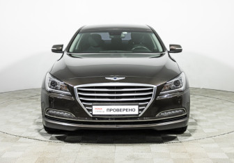 Подержанный автомобиль Hyundai Genesis 2015 года (2 фото)
