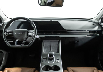 Подержанный автомобиль Omoda C5 2022 года (12 фото)