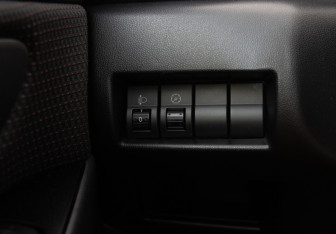 Подержанный автомобиль Mazda 3 Sedan 2008 года (17 фото)