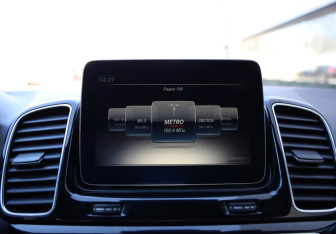 Подержанный автомобиль Mercedes-Benz GLE 2017 года (17 фото)