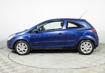 Подержанный автомобиль Opel Corsa 2007 года (8 фото)