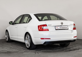Подержанный автомобиль Skoda Octavia Liftback 2013 года (7 фото)