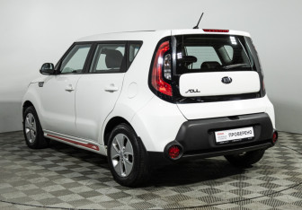 Подержанный автомобиль Kia Soul 2016 года (7 фото)