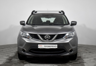 Подержанный автомобиль Nissan Qashqai 2016 года (2 фото)