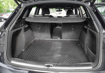 Подержанный автомобиль Audi Q5 2019 года (32 фото)