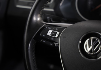 Подержанный автомобиль Volkswagen Tiguan 2020 года (11 фото)