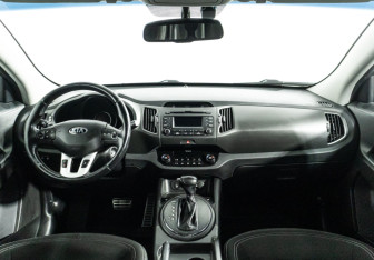 Подержанный автомобиль Kia Sportage 2012 года (13 фото)