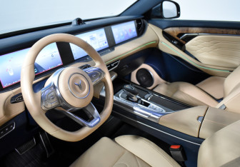 Подержанный автомобиль Voyah Free 2023 года (9 фото)