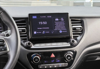 Подержанный автомобиль Hyundai Solaris Sedan 2022 года (12 фото)
