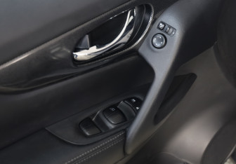 Подержанный автомобиль Nissan X-Trail 2017 года (19 фото)