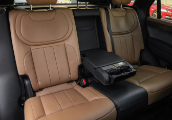 Подержанный автомобиль Land Rover Range Rover Sport 2022 года (28 фото)