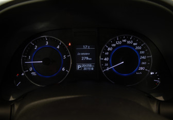 Подержанный автомобиль Infiniti QX70 2014 года (13 фото)