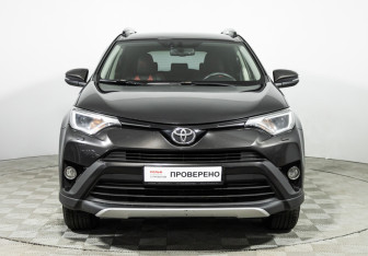 Подержанный автомобиль Toyota RAV4 2016 года (2 фото)