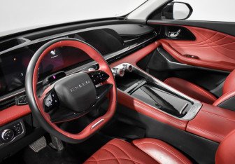 Подержанный автомобиль Exeed RX 2023 года (9 фото)