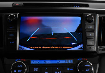 Подержанный автомобиль Toyota RAV4 2018 года (15 фото)