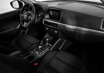 Подержанный автомобиль Mazda CX-5 2016 года (12 фото)