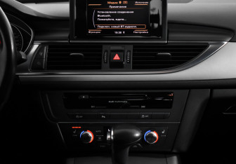 Подержанный автомобиль Audi A6 Sedan 2011 года (14 фото)