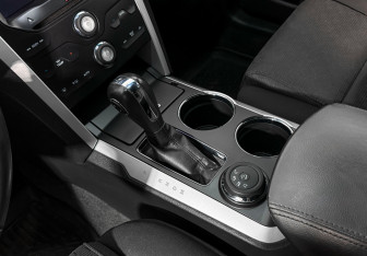 Подержанный автомобиль Ford Explorer 2014 года (11 фото)