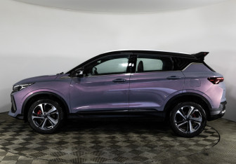 Подержанный автомобиль Geely Coolray 2023 года (8 фото)