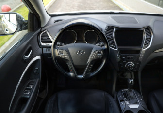 Подержанный автомобиль Hyundai Santa Fe 2012 года (12 фото)