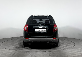 Подержанный автомобиль Chevrolet Captiva 2007 года (6 фото)