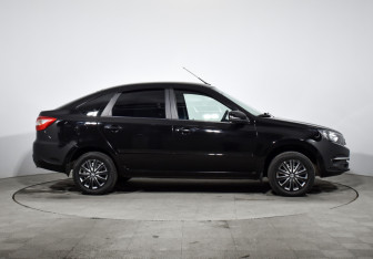 Подержанный автомобиль LADA (ВАЗ) Granta Sedan 2022 года (4 фото)