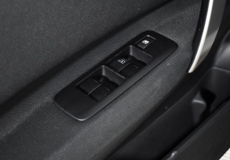 Подержанный автомобиль Nissan Qashqai 2012 года (10 фото)