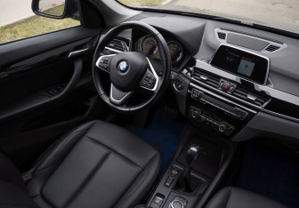 Подержанный автомобиль BMW X1 2019 года (9 фото)