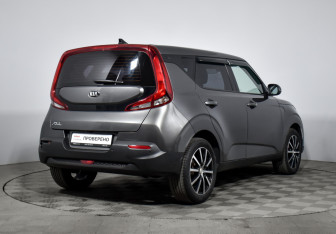 Подержанный автомобиль Kia Soul 2020 года (5 фото)