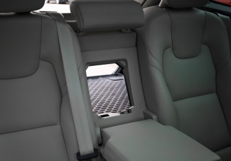 Подержанный автомобиль Volvo XC60 2021 года (25 фото)